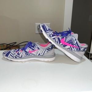Womens size 10 Nike Free TR Fit 5